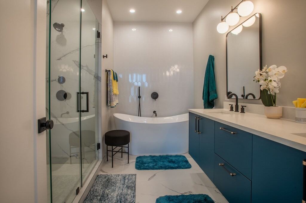 4434 South Drexel Boulevard #D - Photo 6 of 16