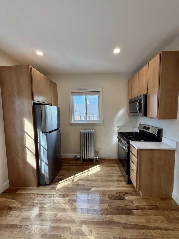 124 Chestnut Street #2 - Photo 3 of 10