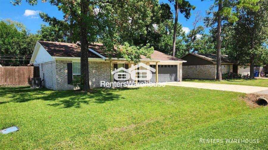 223 Sycamore Dr - Photo 2 of 19