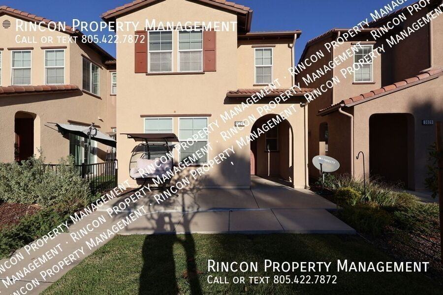 3027 N Oxnard Blvd - Photo 3 of 28