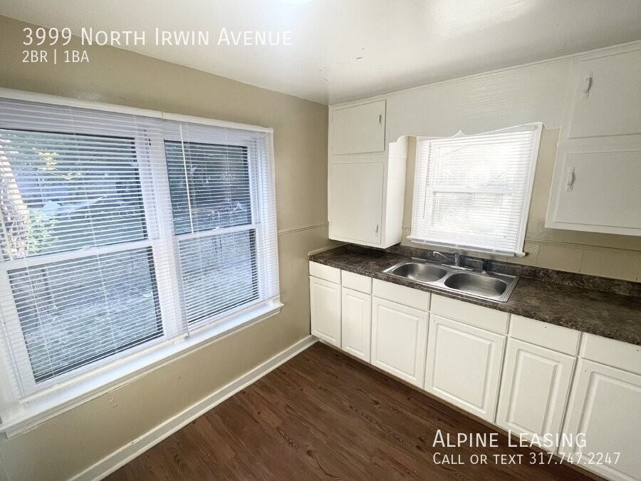 3999 N Irwin Ave - Photo 3 of 6