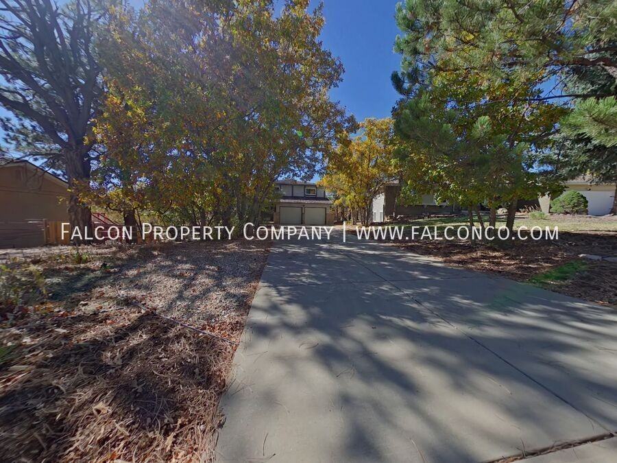 133 Dolomite Dr - Photo 2 of 37