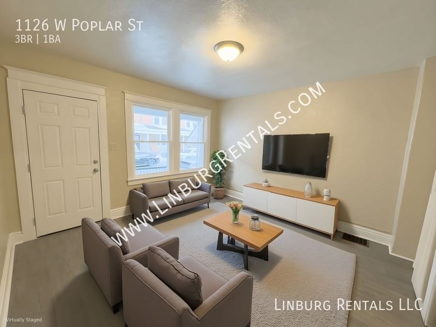 1126 W Poplar St - Photo 2 of 7