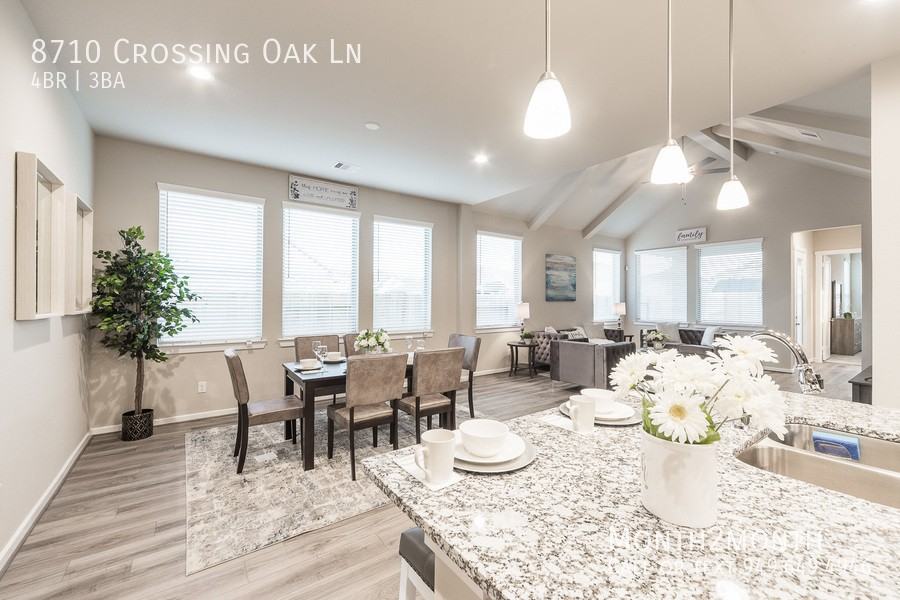 8710 Crossing Oak Ln - Photo 7 of 27