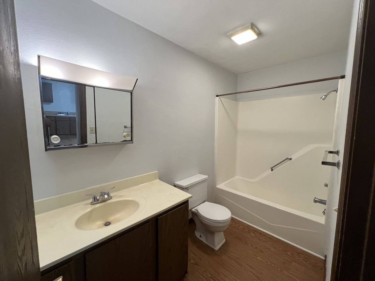 343 N Glenwood Ave #B - Photo 7 of 11