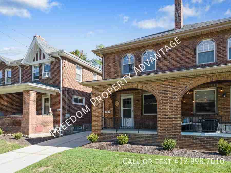 753 Shady Drive East - Photo 2 of 35