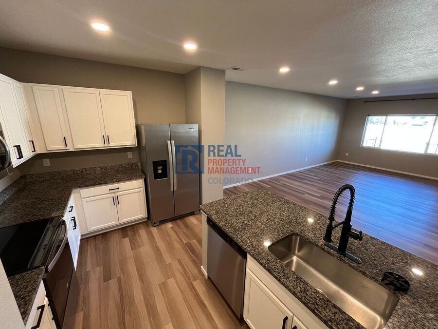 3644 Ronald Reagan Ave - Photo 3 of 13