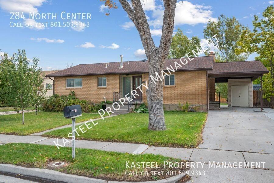 284 N Center St - Photo 3 of 26