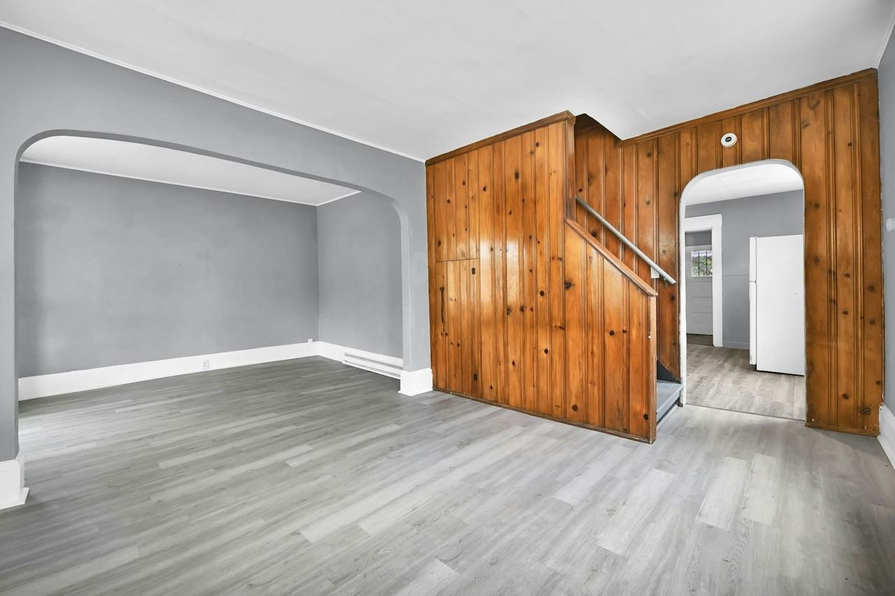 10210 Reno Avenue - Photo 4 of 28