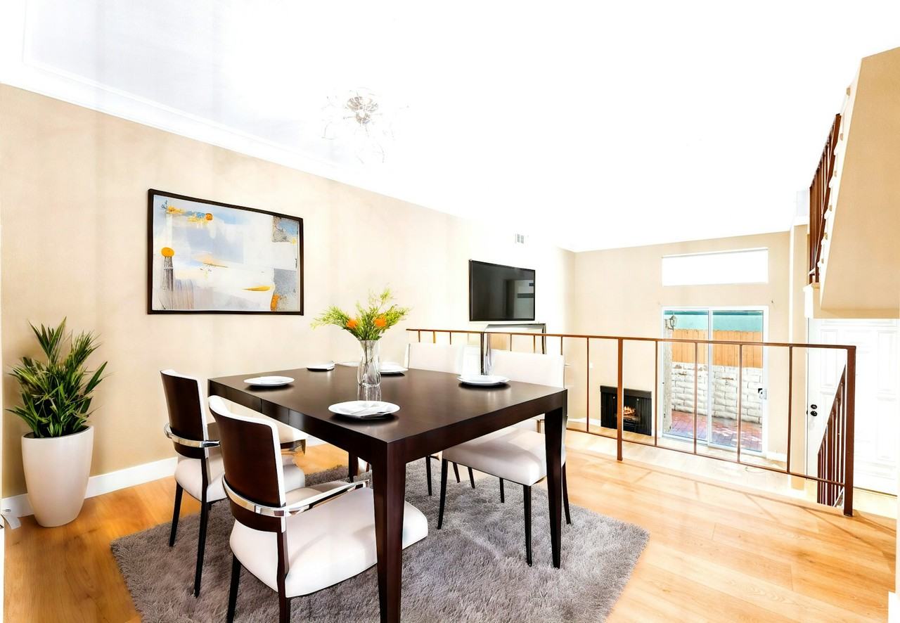 12390 Chandler Blvd - Photo 3 of 19