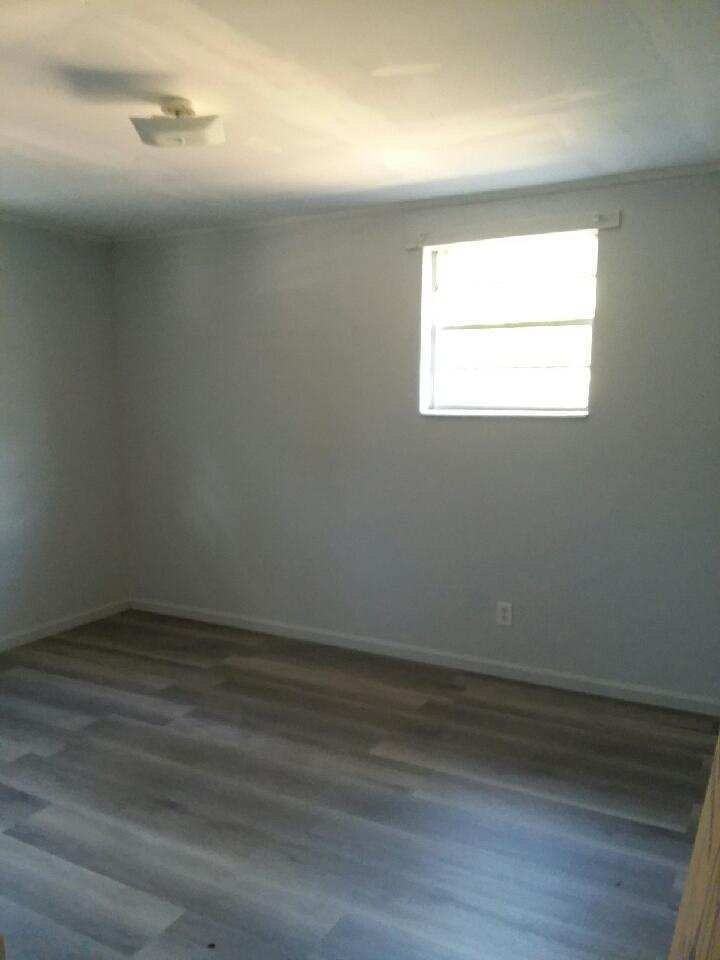 608 Quarterman Street - Photo 3 of 8