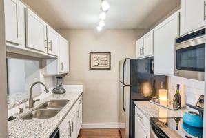 featured image of 15025 Greenhaven Dr