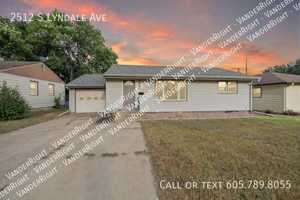 featured image of 2512 S Lyndale Ave