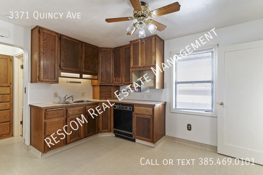 3371 Quincy Avenue - Photo 5 of 12