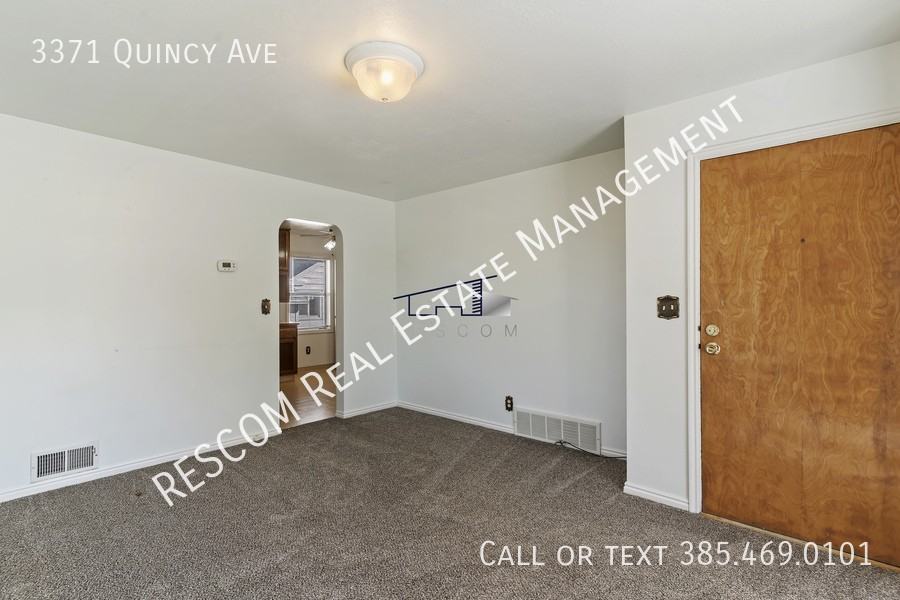 3371 Quincy Avenue - Photo 6 of 12