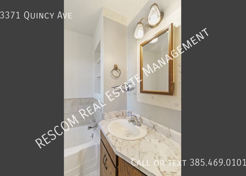 3371 Quincy Avenue - Photo 7 of 12