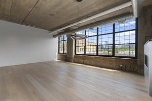 17 N Loomis St #4M - Photo 1 of 1