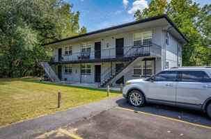 featured image of 1079 Saint Clair St