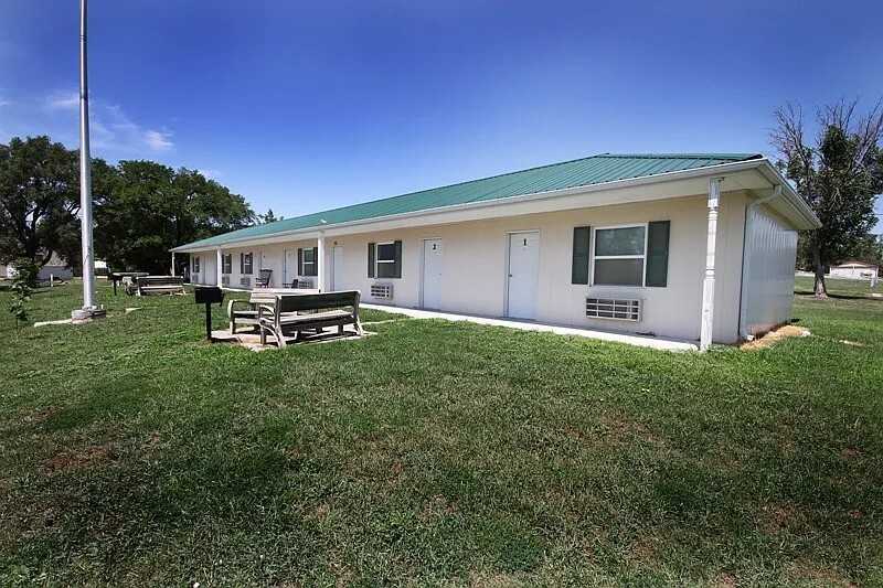 103 8th Street - Photo 2 of 12