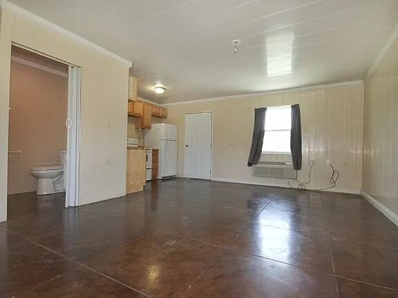 103 8th Street - Photo 5 of 12