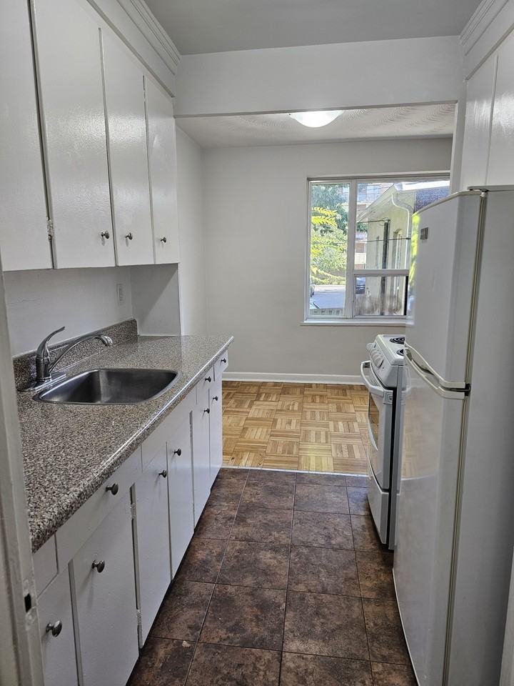 20 Cosburn Avenue #207 - Photo 6 of 21