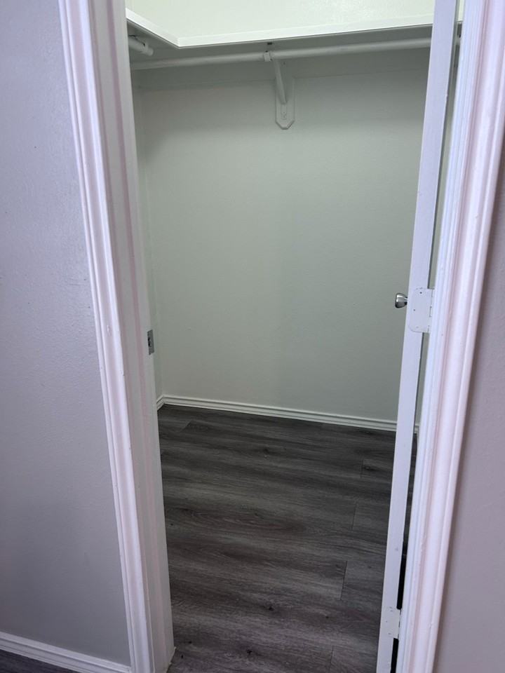 McIntyre Apartments - Photo 4 of 47