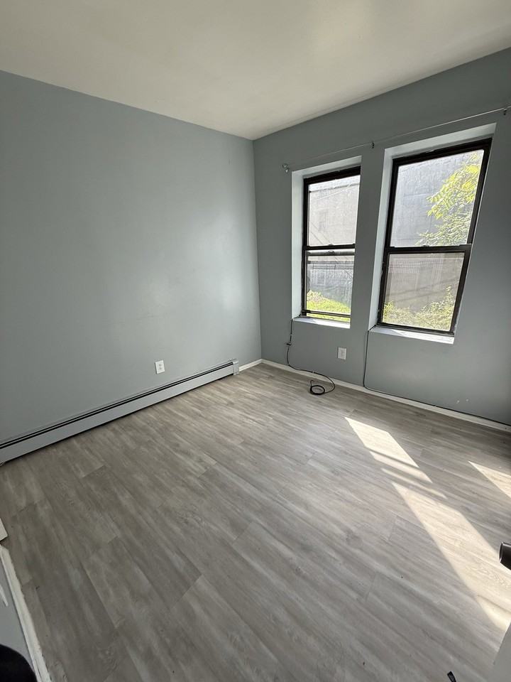 224 South Orange Avenue - Photo 4 of 8