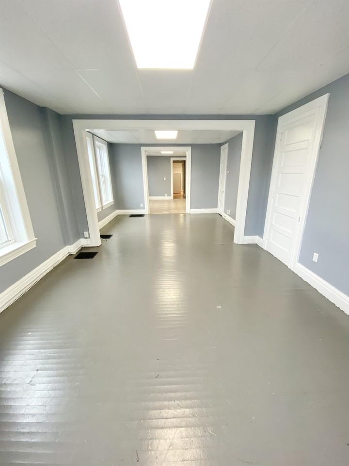 911 State Street - Photo 5 of 18