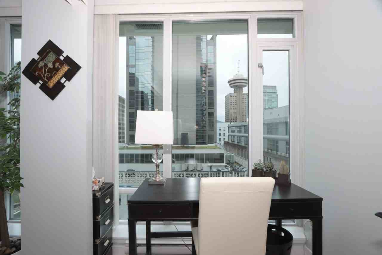 610 Granville St - Photo 4 of 21