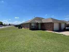 featured image of 426 E Asher Ct