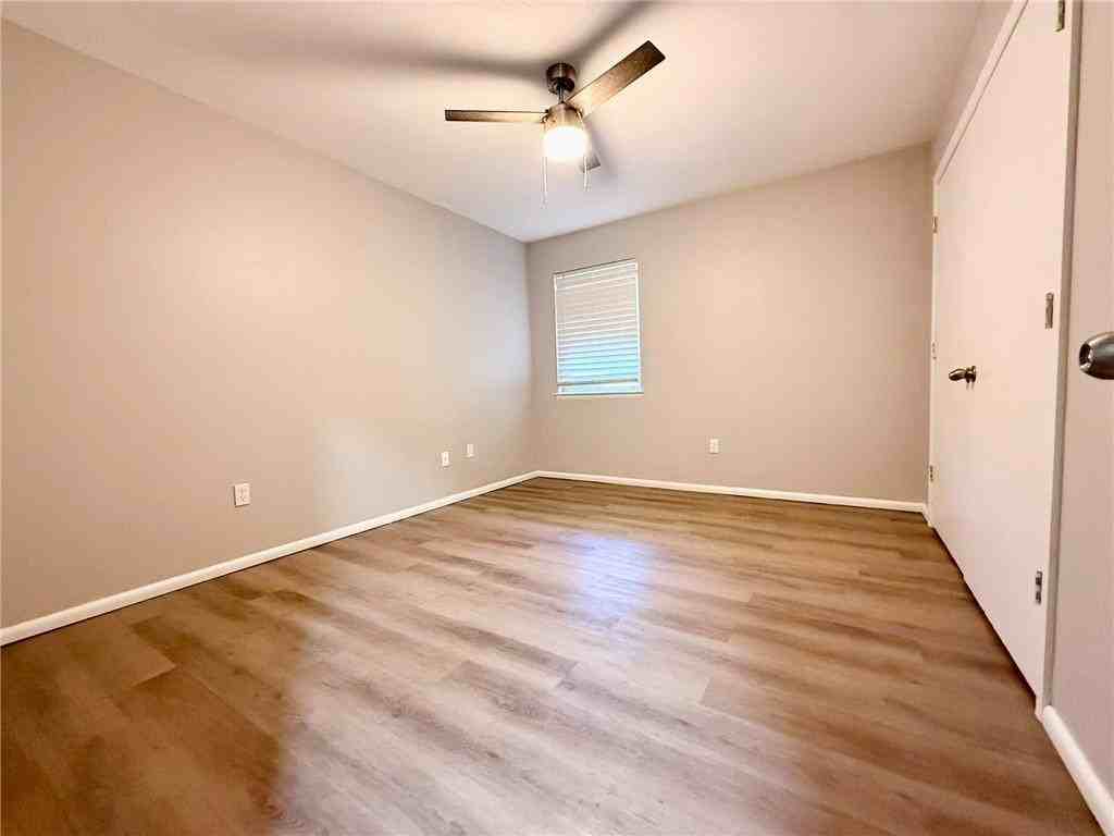 2607 Walker St - Photo 7 of 14