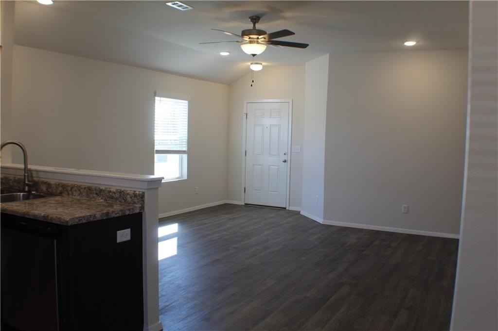 1078 E Sparrow Cir - Photo 4 of 17