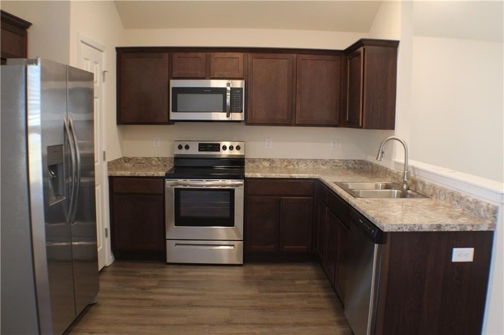 1078 E Sparrow Cir - Photo 6 of 17