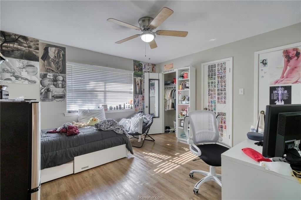 702 Navarro Dr #C - Photo 7 of 9