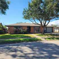 204 Blanco Dr - Photo 1 of 1