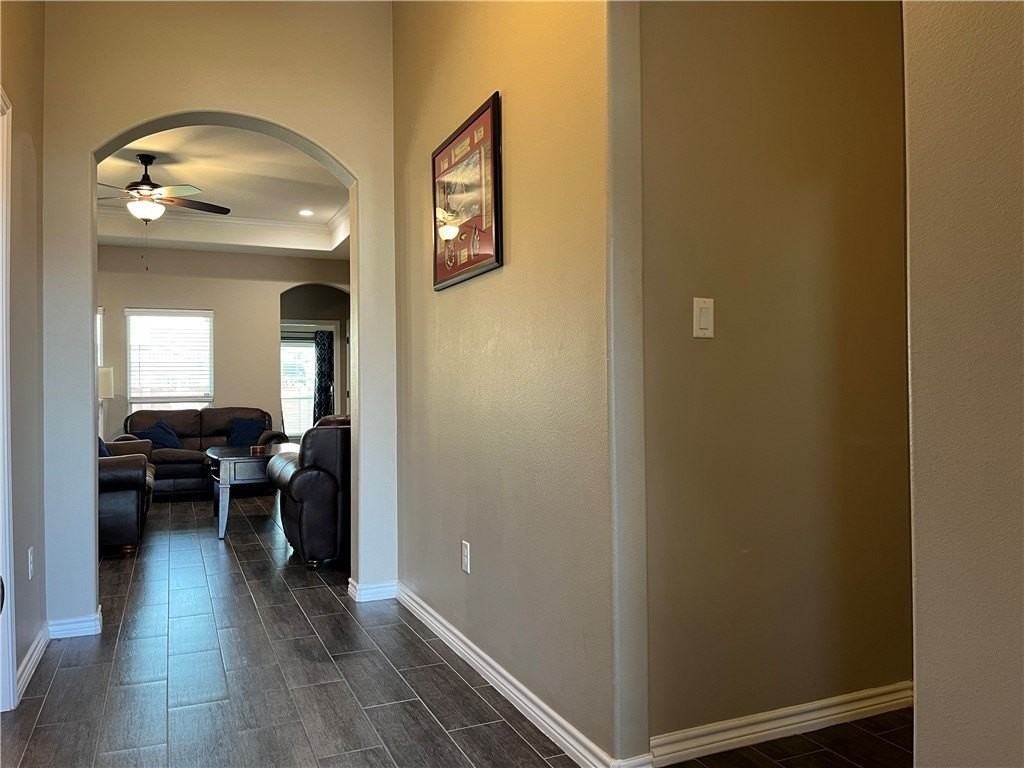 5822 Bella Donna Dr - Photo 4 of 40