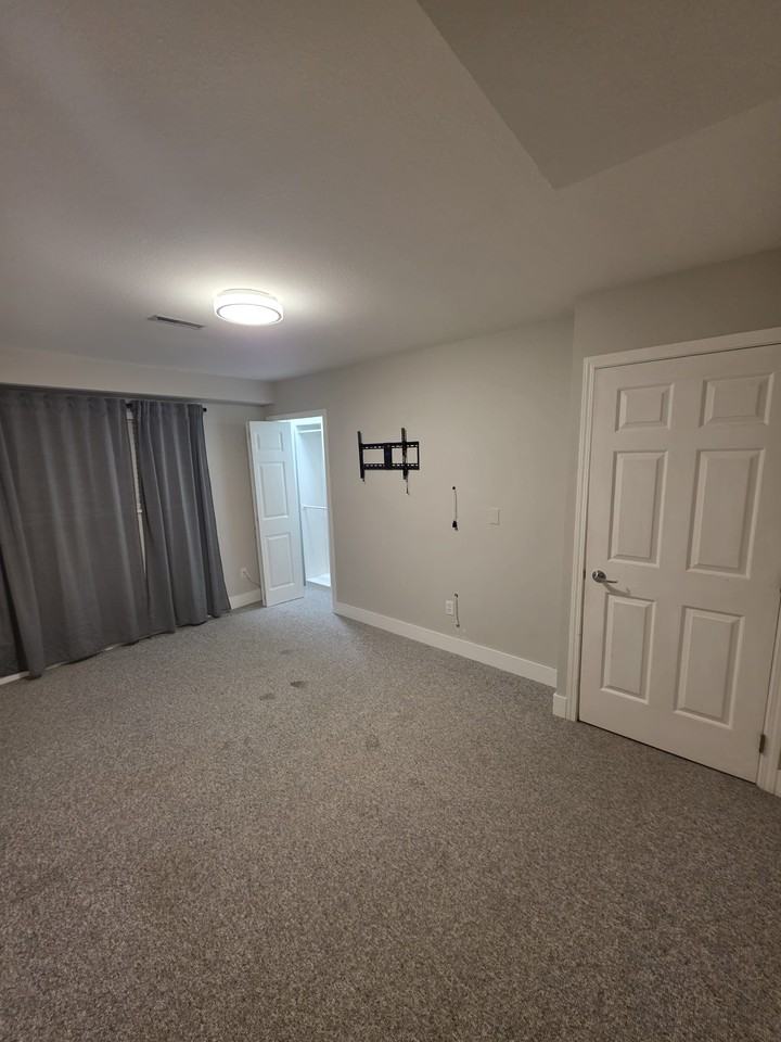 23016 Cliff Ave #1 - Photo 7 of 18