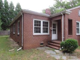 featured image of 324 W Mccubbins St