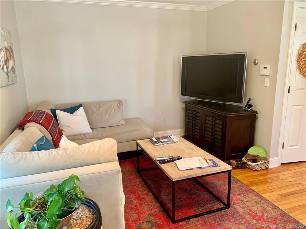 84 Kelsey Pl - Photo 4 of 22