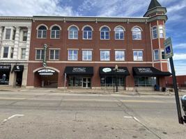 featured image of 300 Main St #10