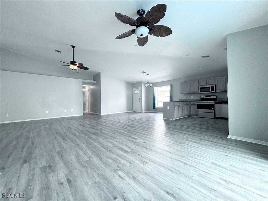 4523 Southwest 7th Place - Photo 3 of 19