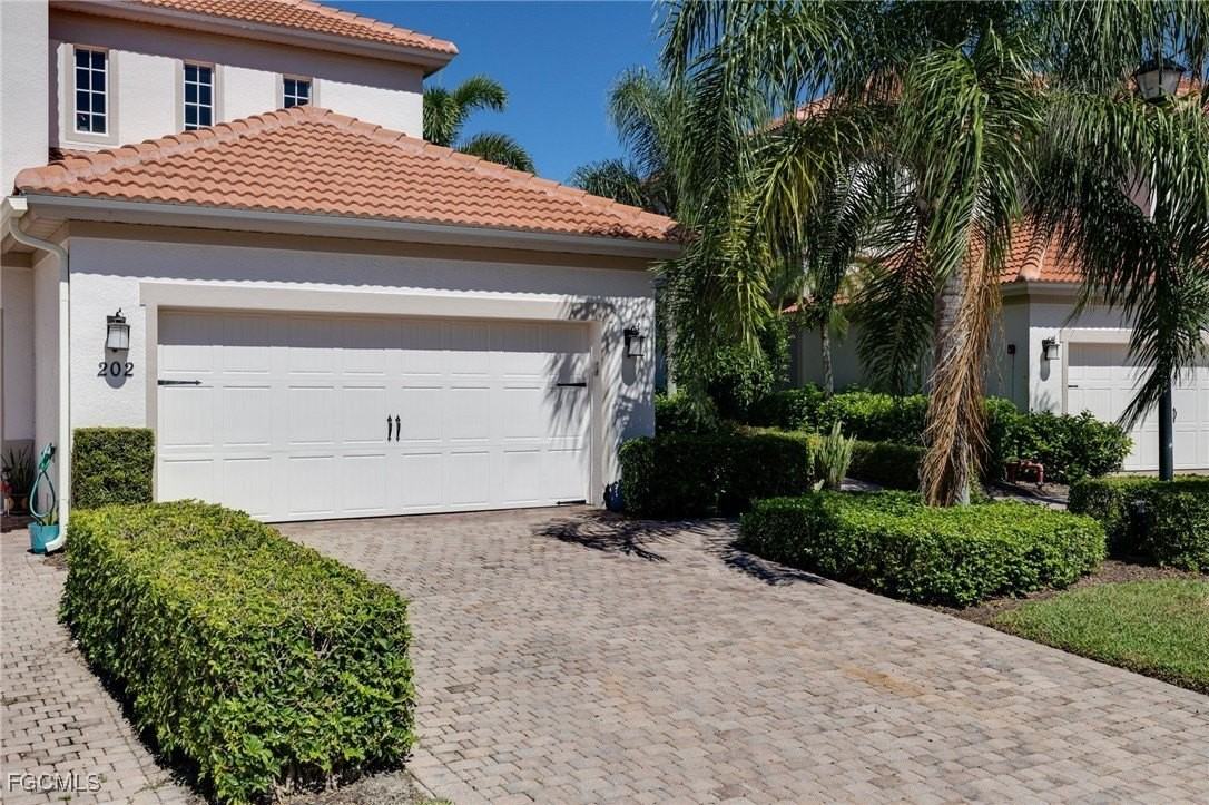 17477 Old Harmony Dr Apt 202 #202 - Photo 2 of 23