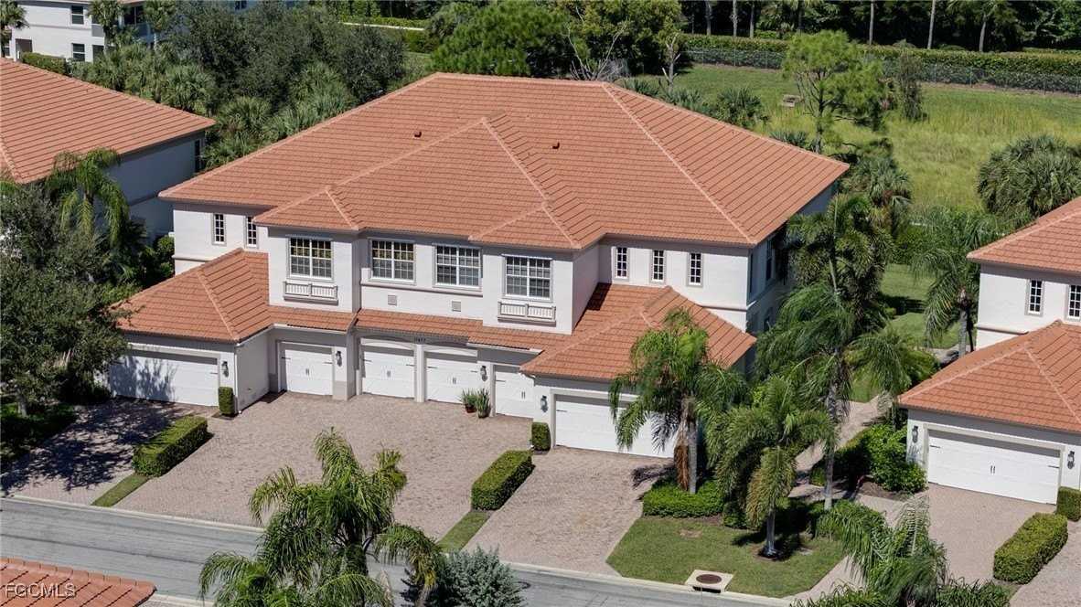 17477 Old Harmony Dr Apt 202 #202 - Photo 3 of 23