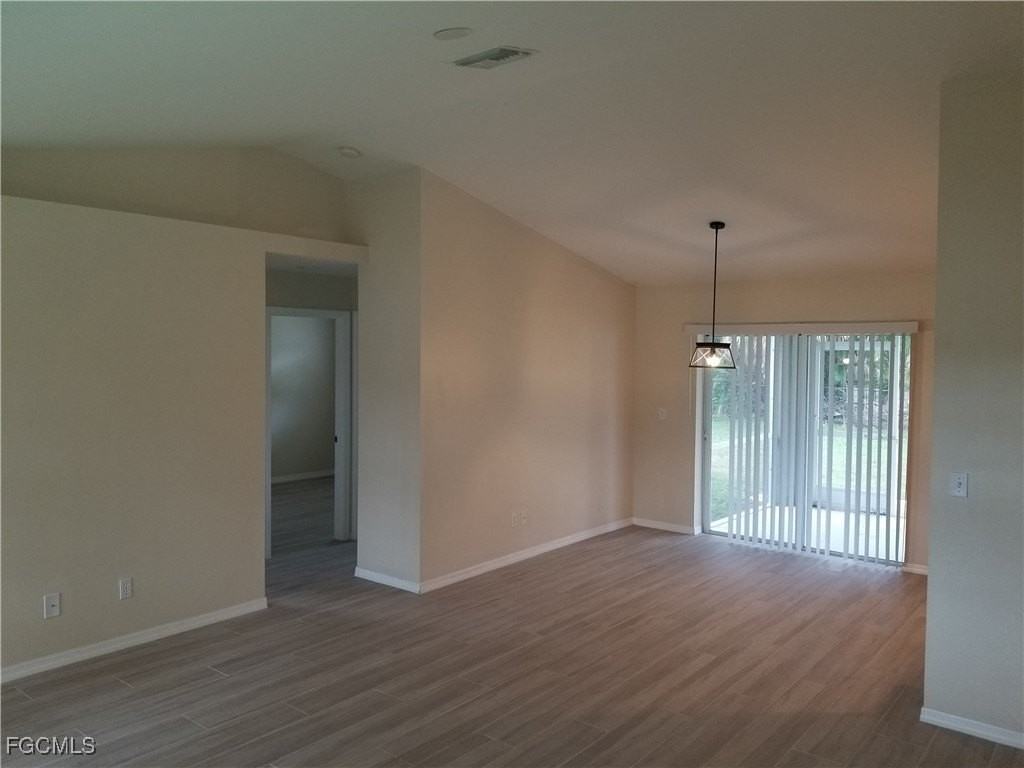 914 Santa Barbara Blvd - Photo 7 of 13