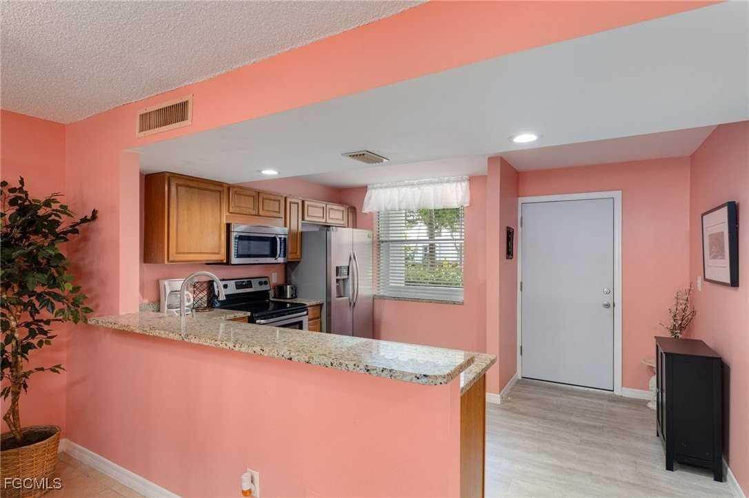 5959 Winkler Rd Apt 103 #103 - Photo 7 of 24