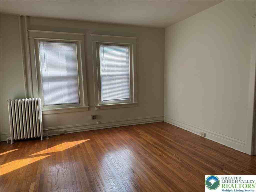 1629 W Broad St #2ndFL - Photo 6 of 12