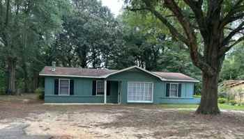 featured image of 7182 Peachtree Ln N