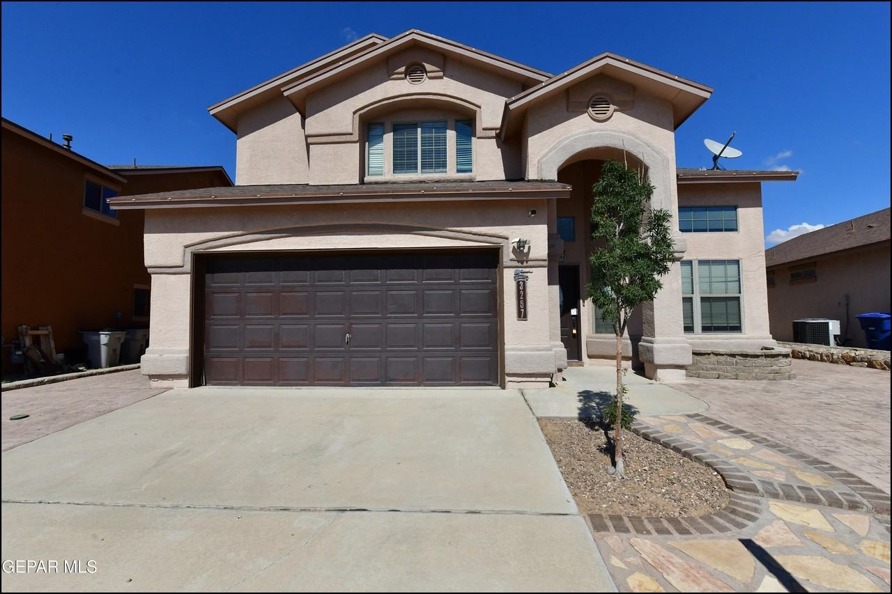 3257 Sunset Point Drive - Photo 3 of 48