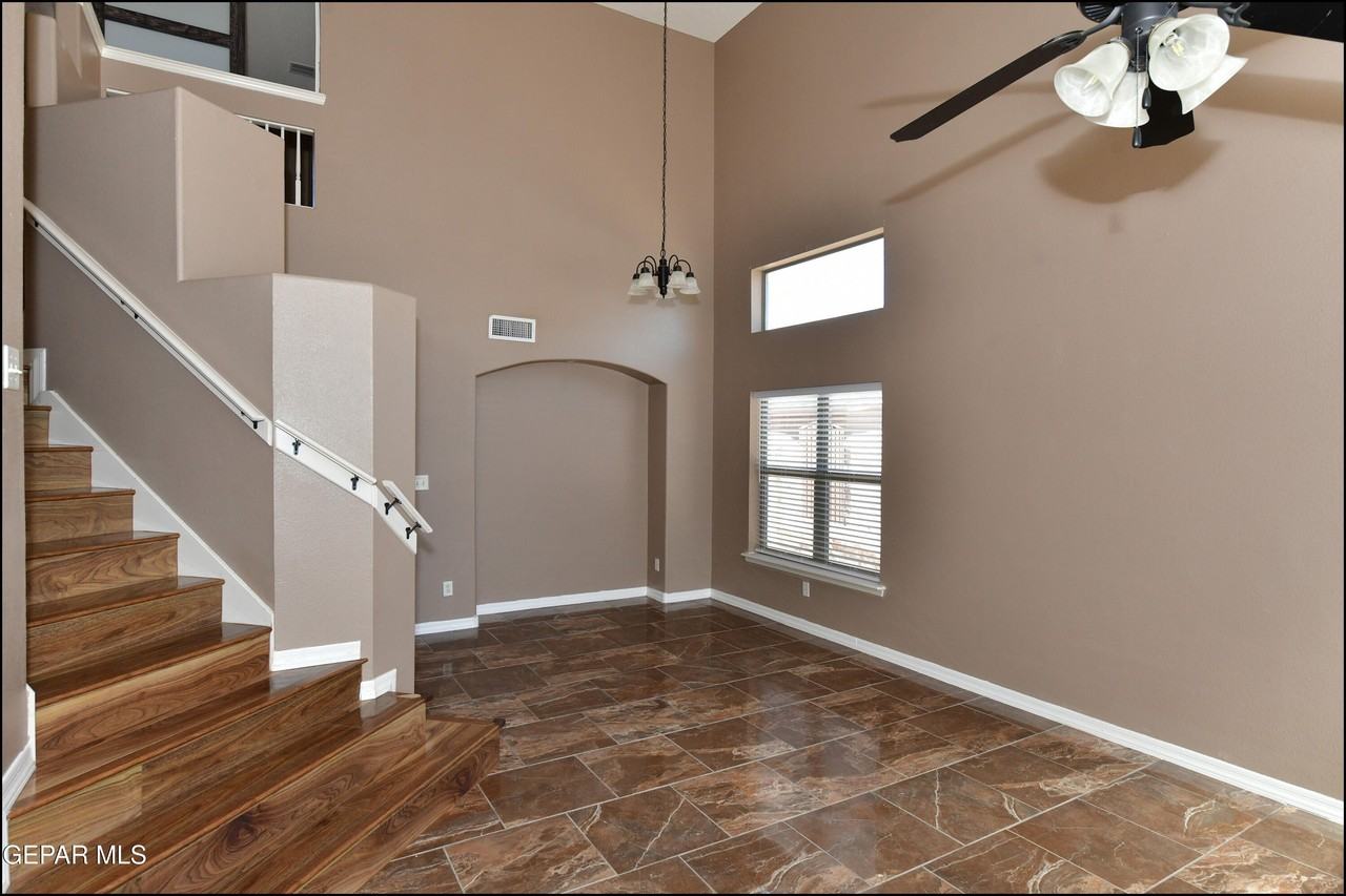 3257 Sunset Point Drive - Photo 6 of 48