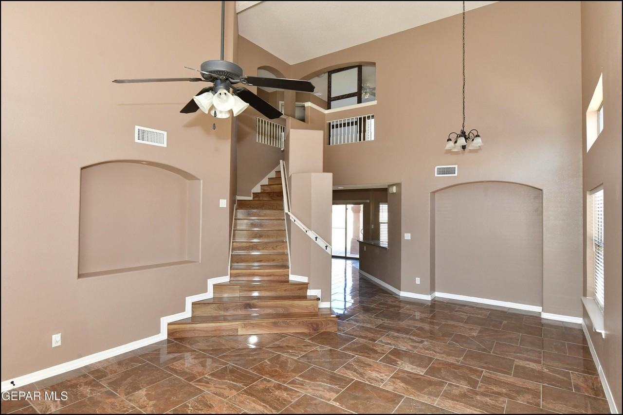 3257 Sunset Point Drive - Photo 7 of 48